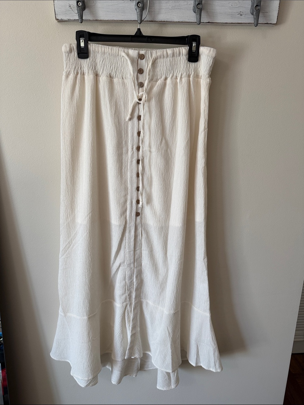 Amazon Essentials Cream Button-Front Maxi Skirt